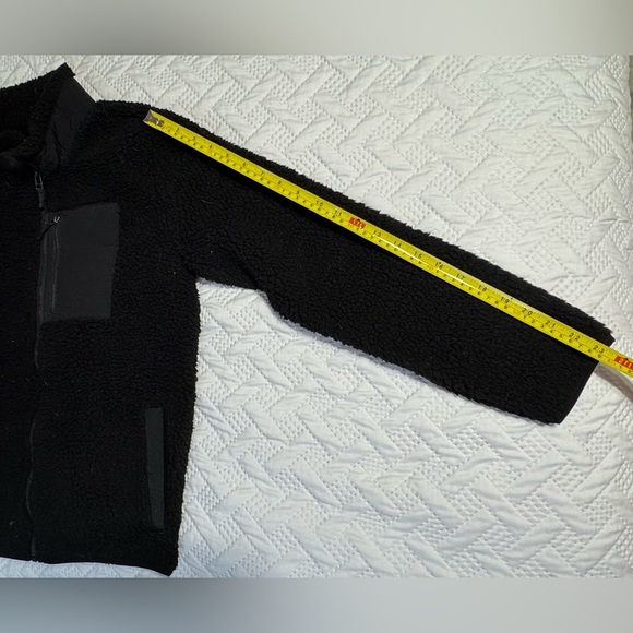 Black Sherpa Fleece Jacket Coat Collar Youth XL 14-16 Gently Used - Picture 4 of 7